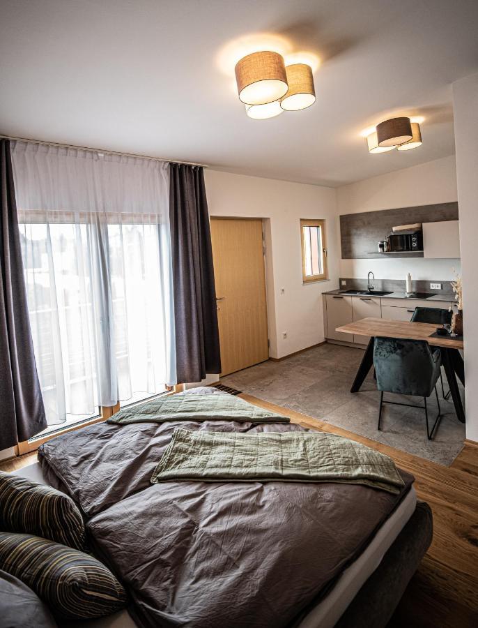 Gober & Freinbichler Weine Von Hand Horitschon Exterior foto
